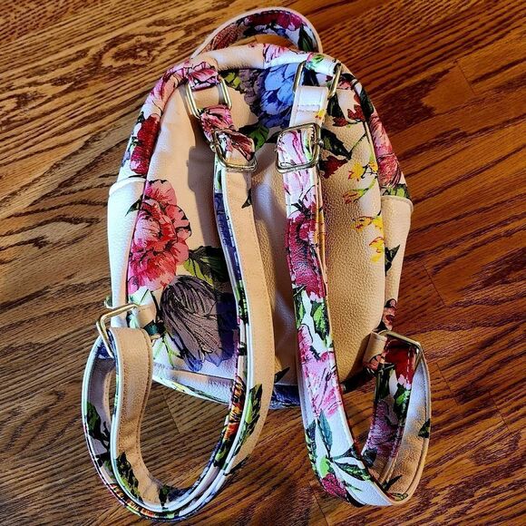 BETSEY JOHNSON Floral Puppy Mini Backpack GARDEN GIRL - Picture 2 of 6